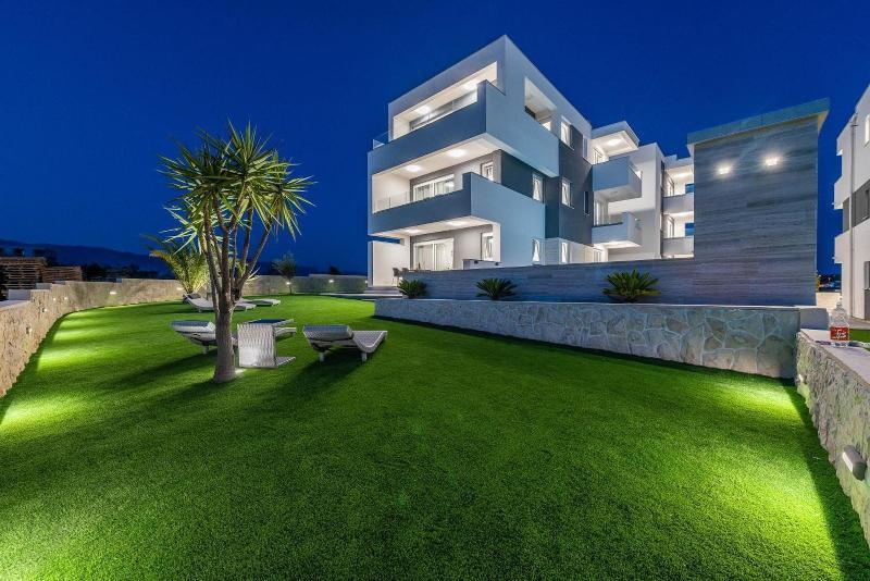 Pool Villas Maris
