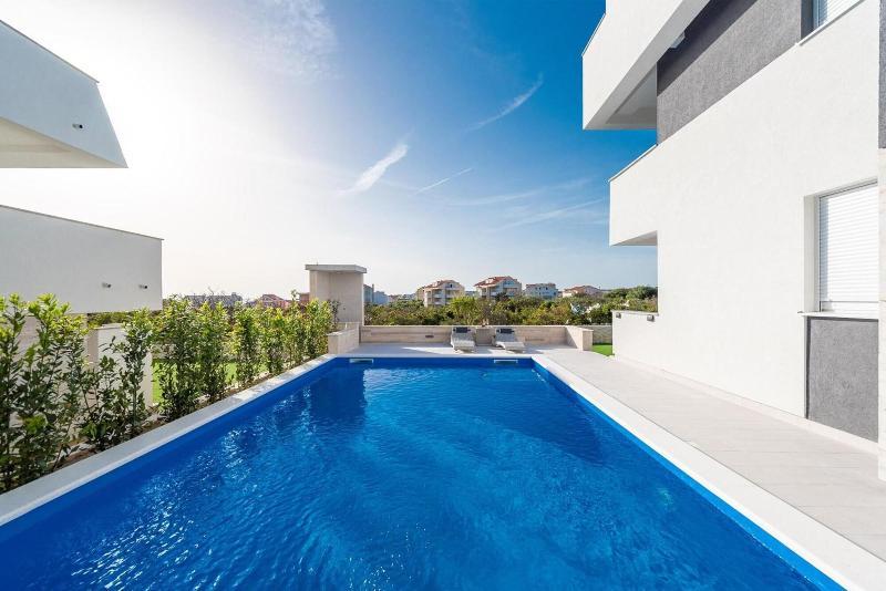 Pool Villas Maris