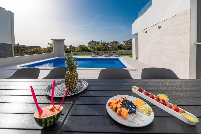 Pool Villas Maris