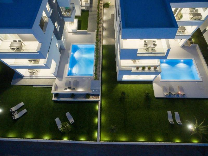Pool Villas Maris