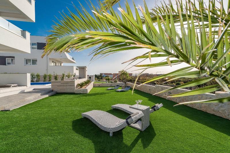 Pool Villas Maris