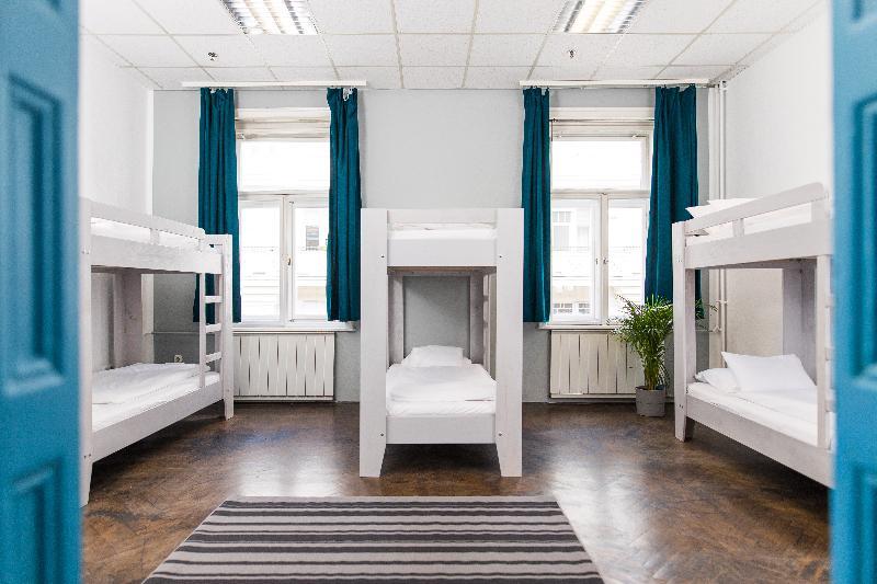 2B Hostel & Rooms