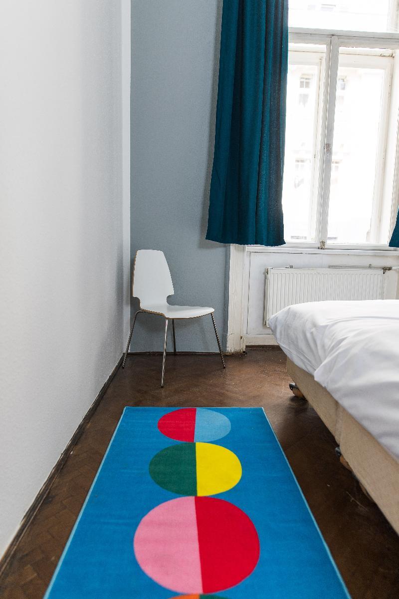 2B Hostel & Rooms