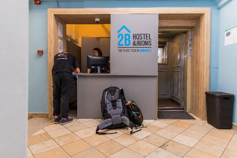 2B Hostel & Rooms