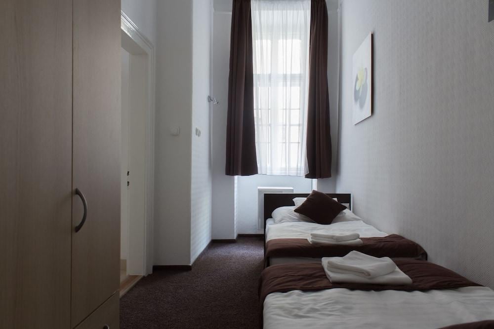 Flow Hostel