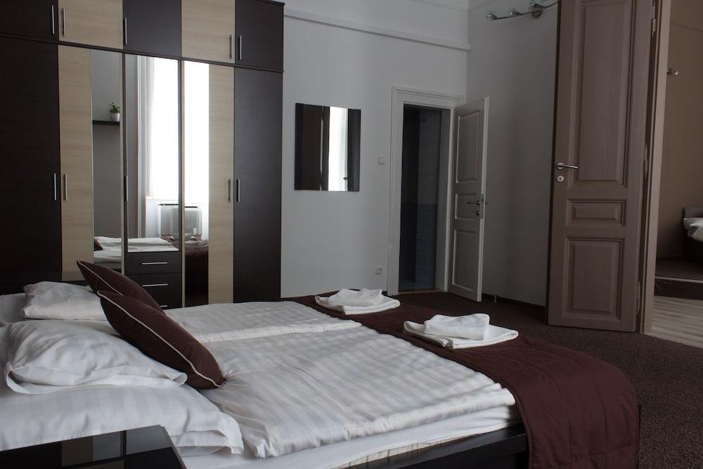 Flow Hostel