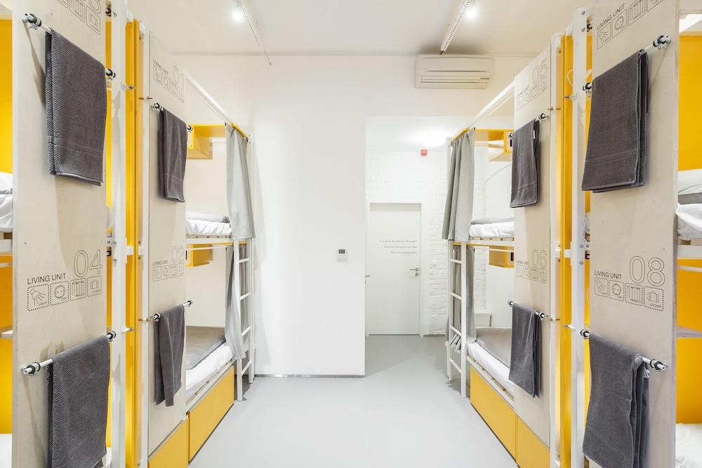 Flow Hostel