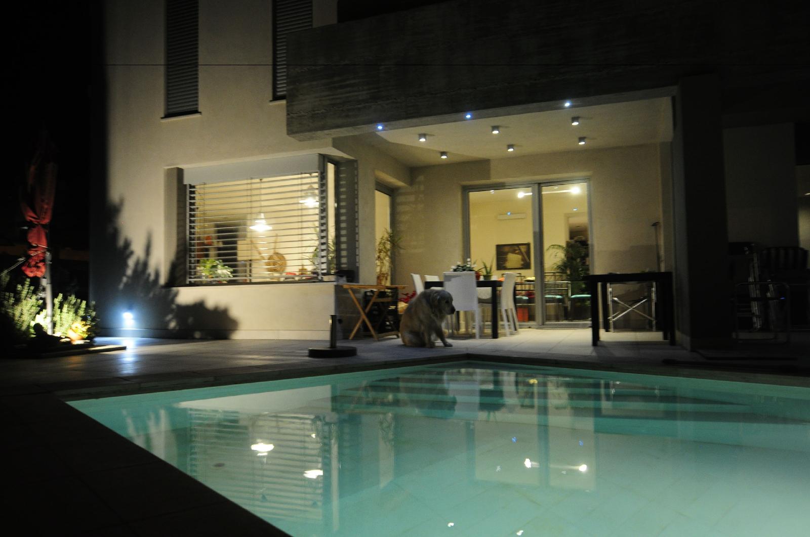 Art House Margine Rosso