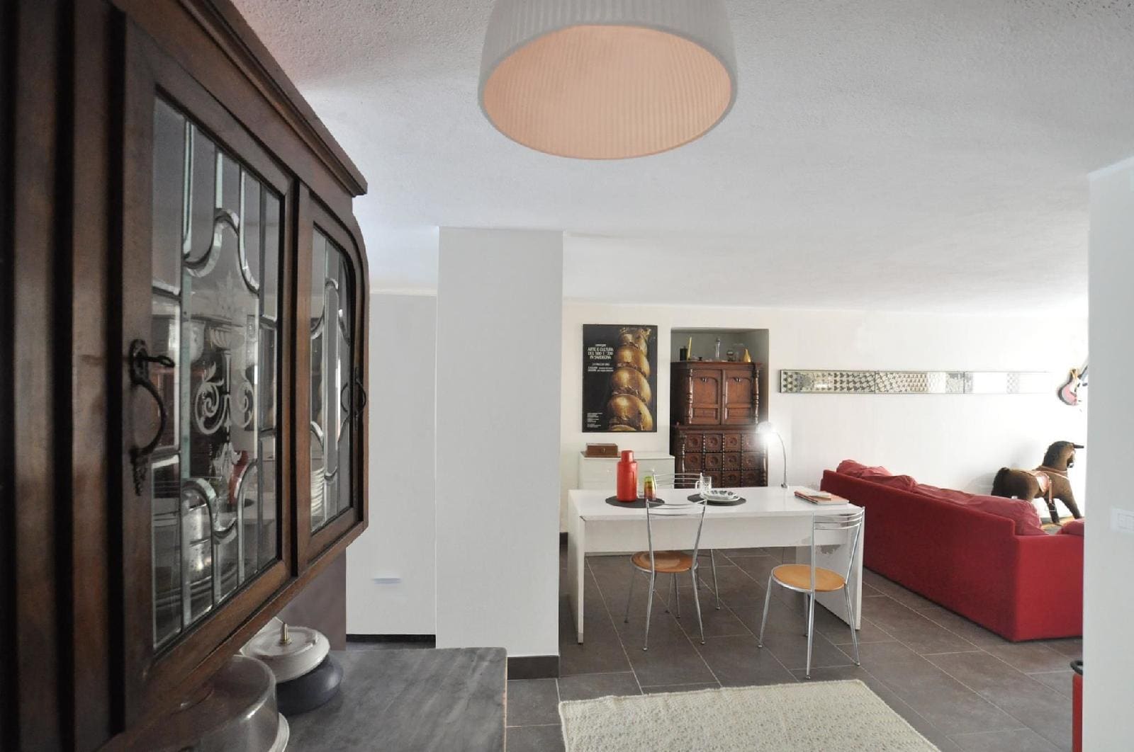 Art House Margine Rosso