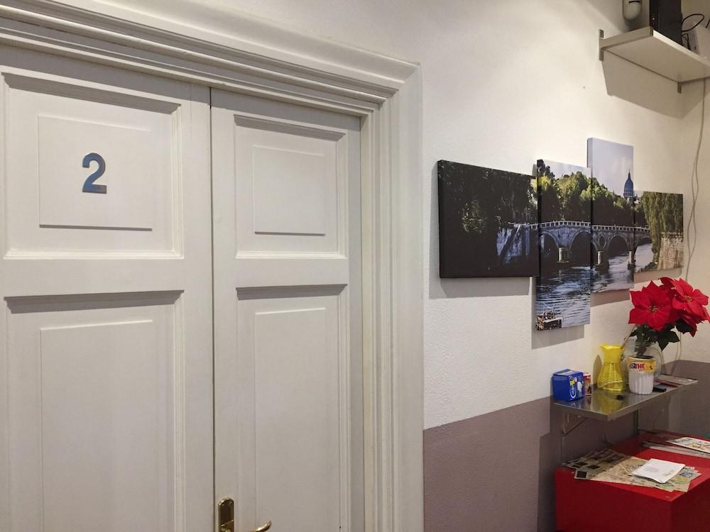 Clara House Roma
