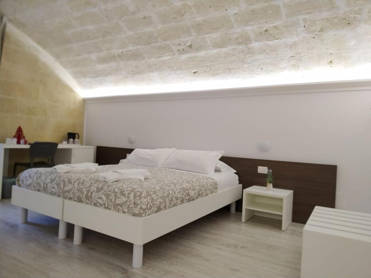 In & Out Matera