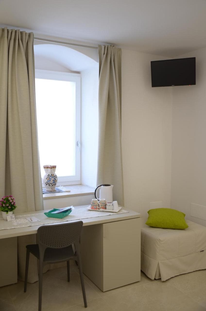 In & Out Matera