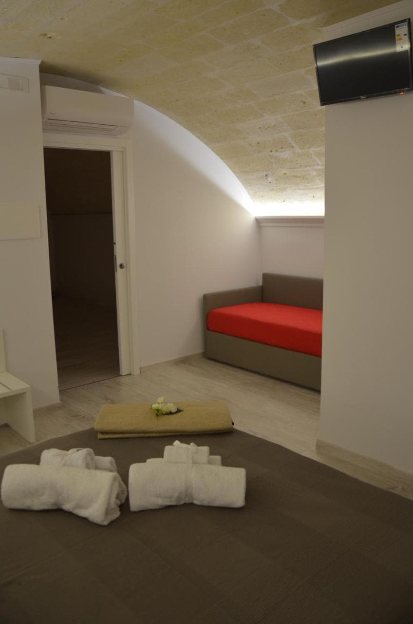 In & Out Matera
