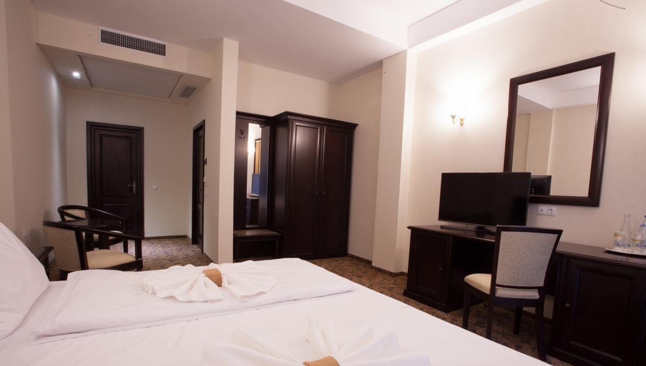 Rediu Hotel And Restaurant