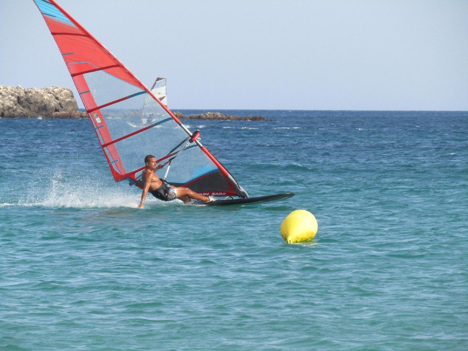 Sagres Sun Stay Surf Camp & Hostel