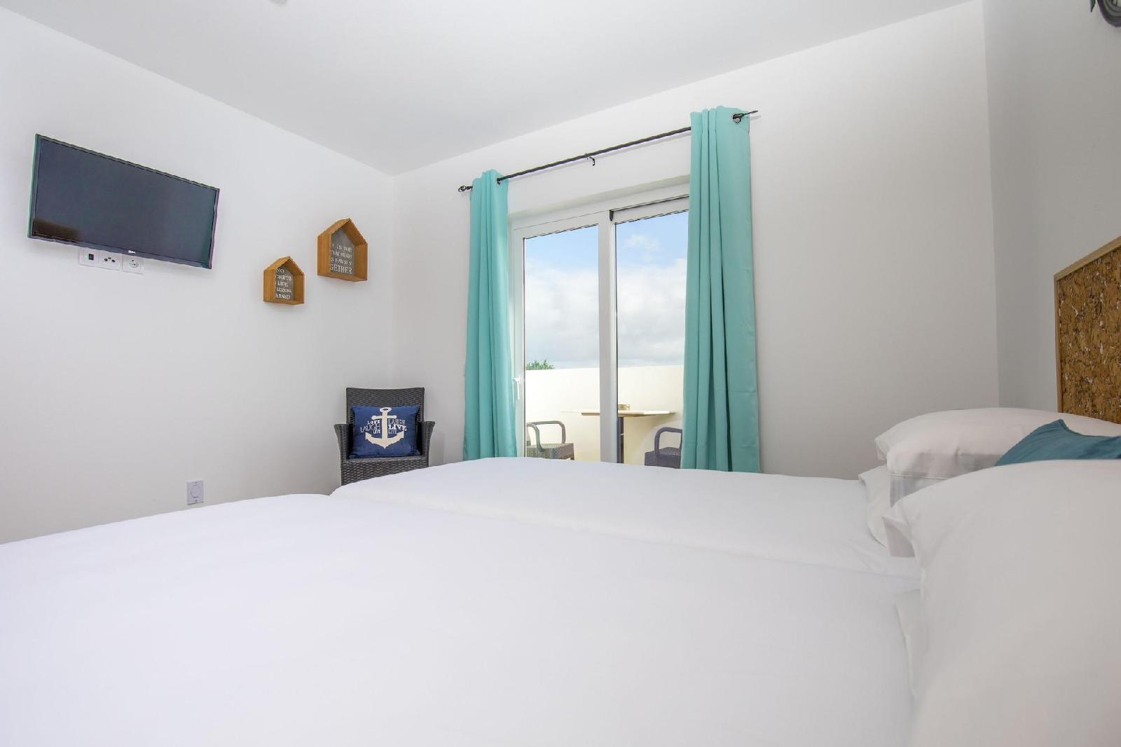 Sagres Sun Stay Surf Camp & Hostel