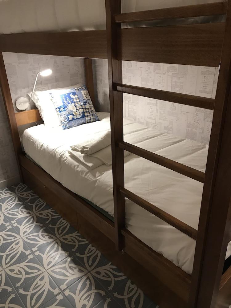 Royal Beach Hostel & Suites