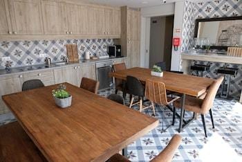 Royal Beach Hostel & Suites