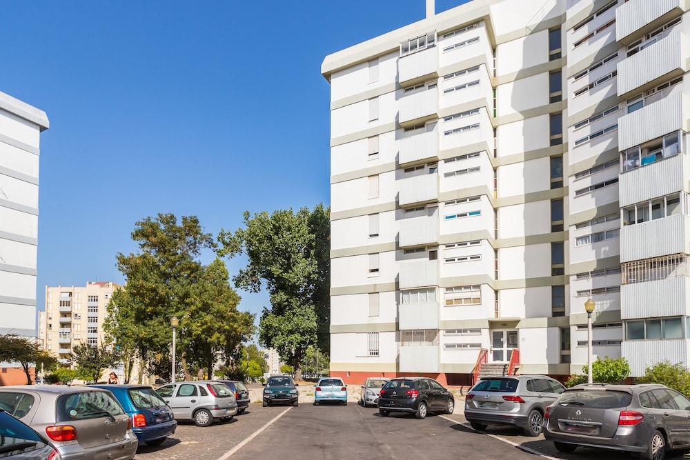 Lisbon Airport Suites