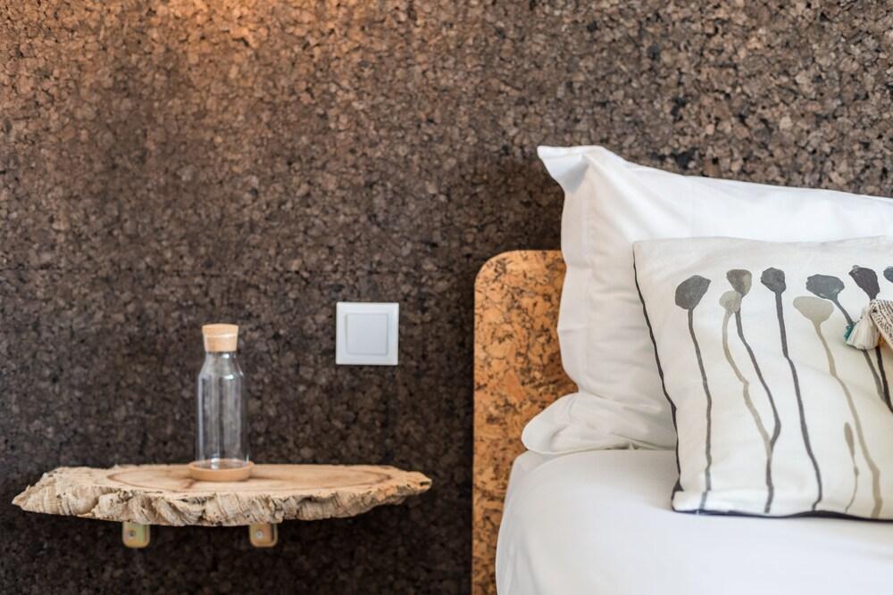 Lisbon Airport Suites