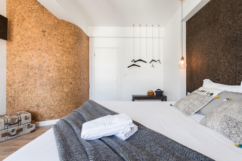 Lisbon Airport Suites