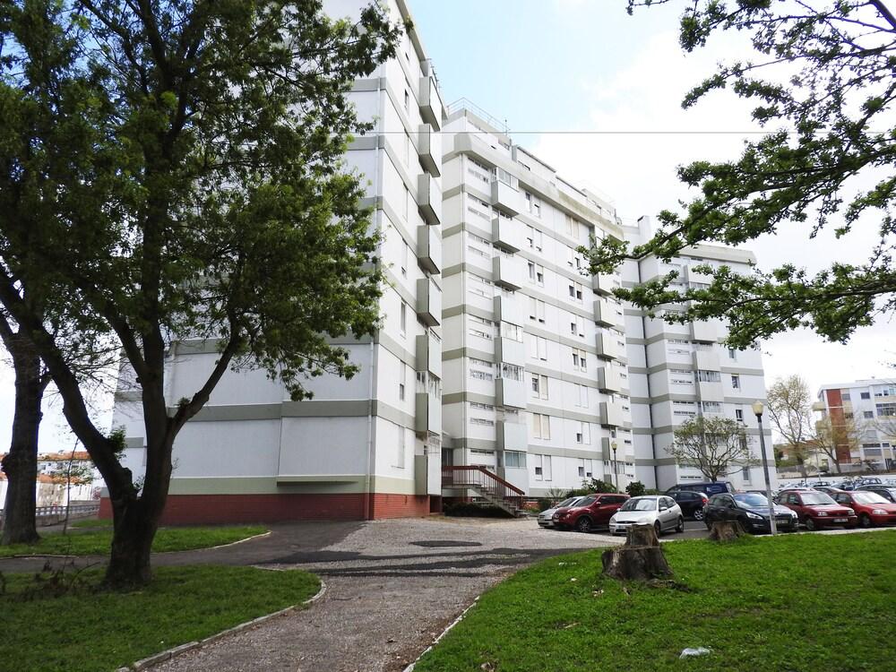 Lisbon Airport Suites