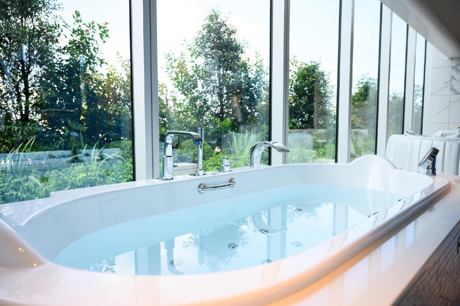 The Kahala Hotel & Resort Yokohama