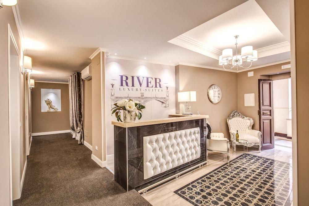 River Luxury Suites