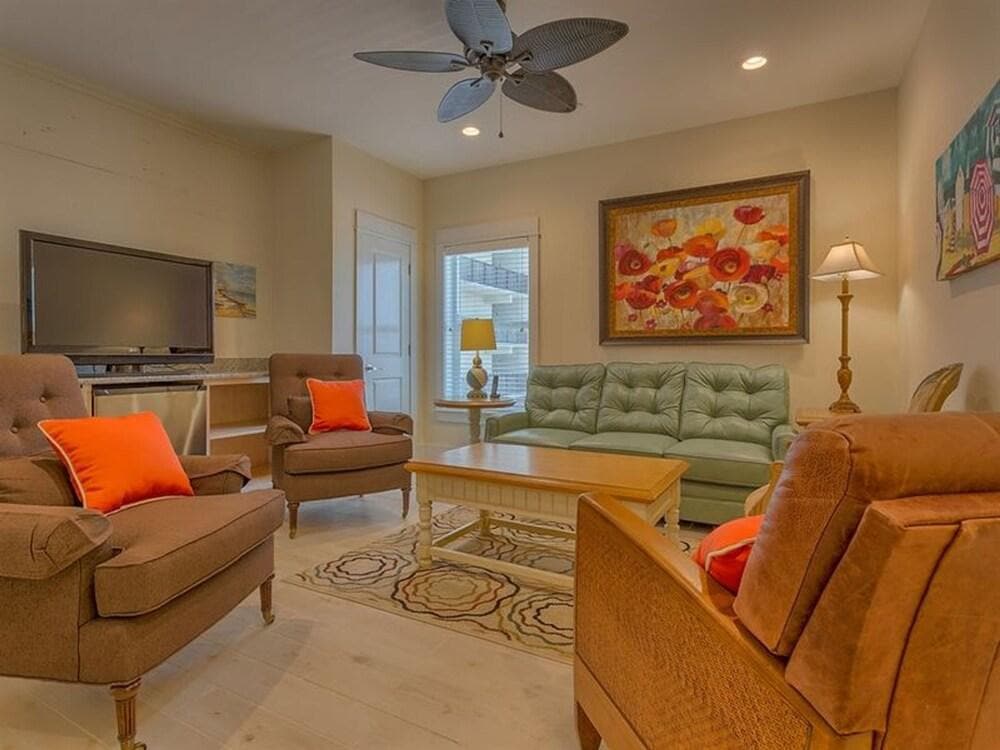 Casa Del Sol by Meyer Vacation Rentals