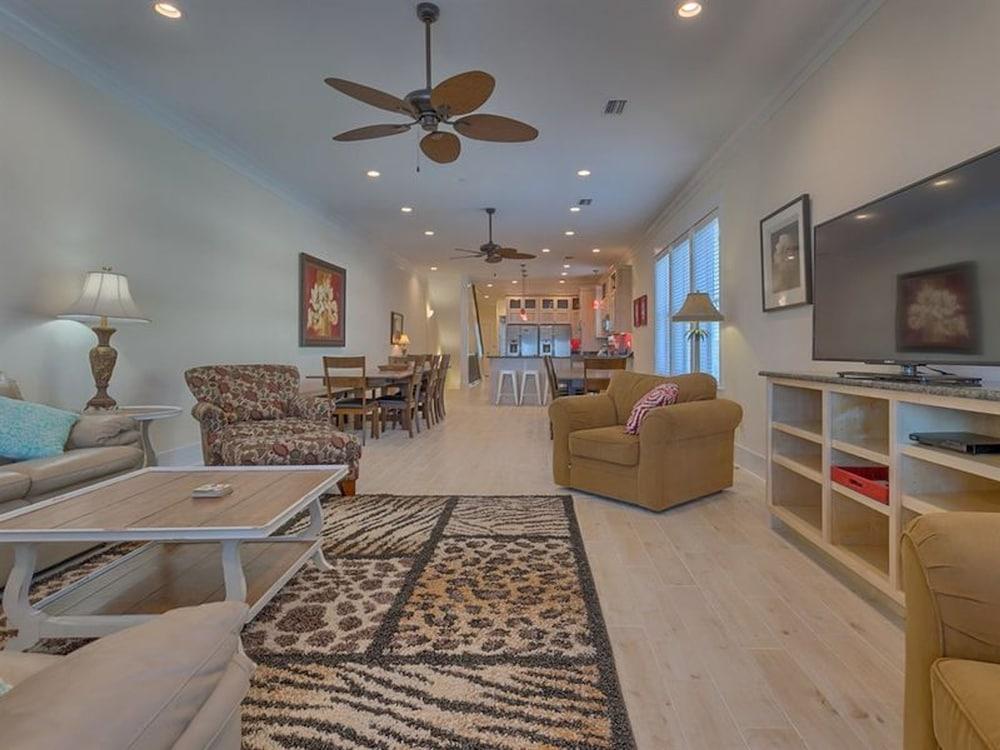 Casa Del Sol by Meyer Vacation Rentals