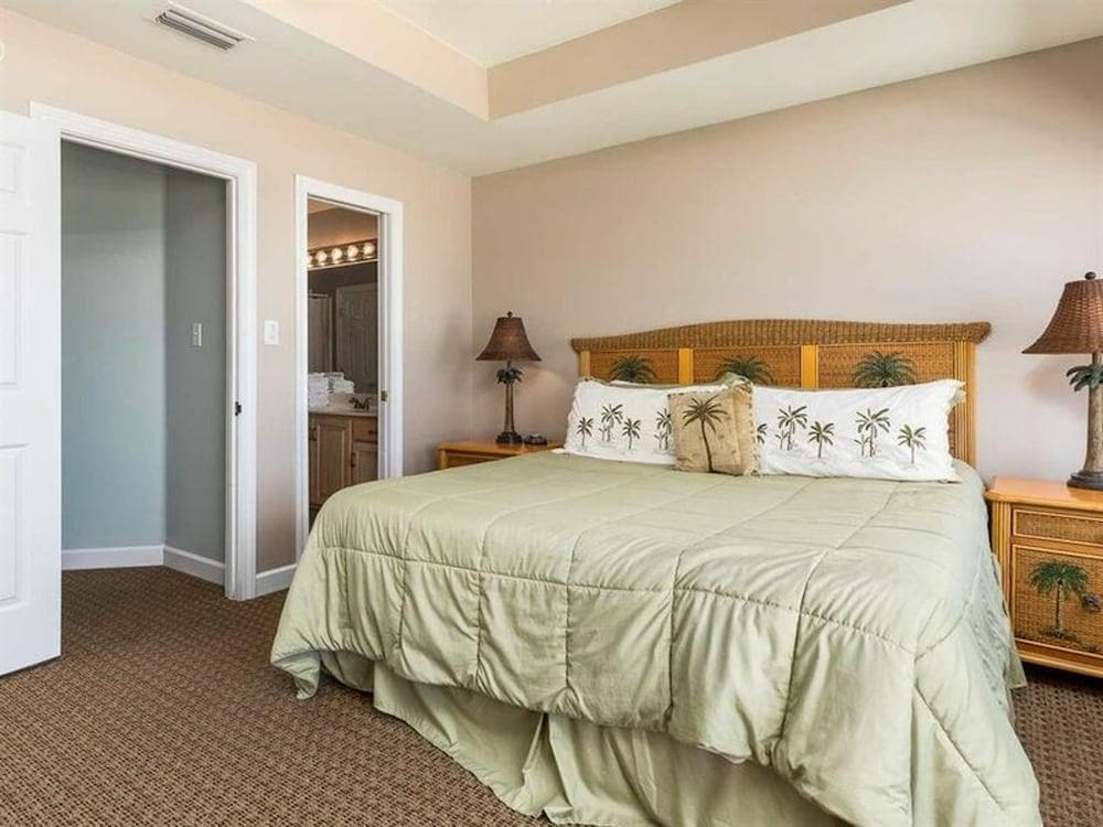 Blue Parrot 1 by Meyer Vacation Rentals