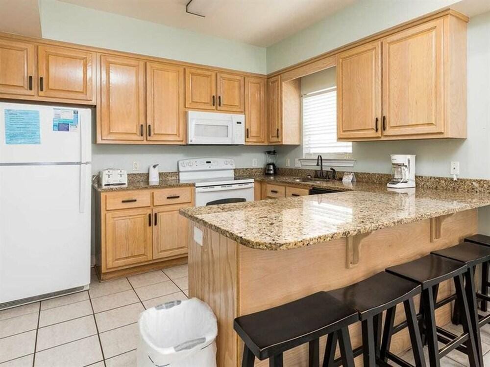 Blue Parrot 1 by Meyer Vacation Rentals