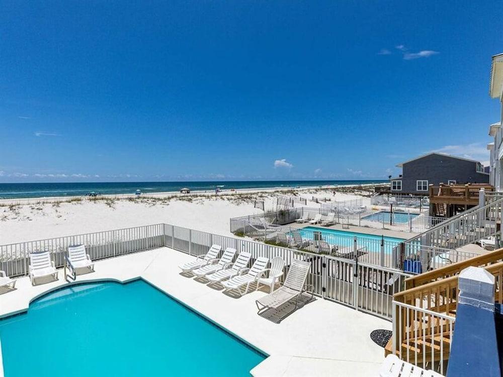 Blue Parrot 1 by Meyer Vacation Rentals