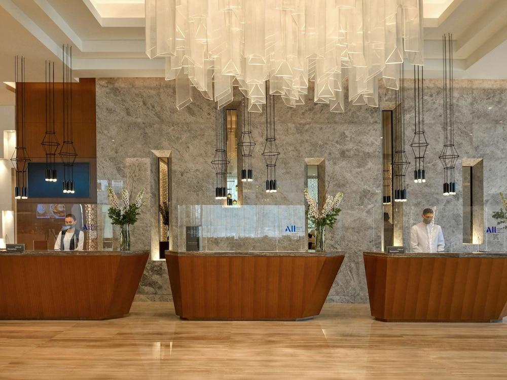 Grand Mercure Dubai City