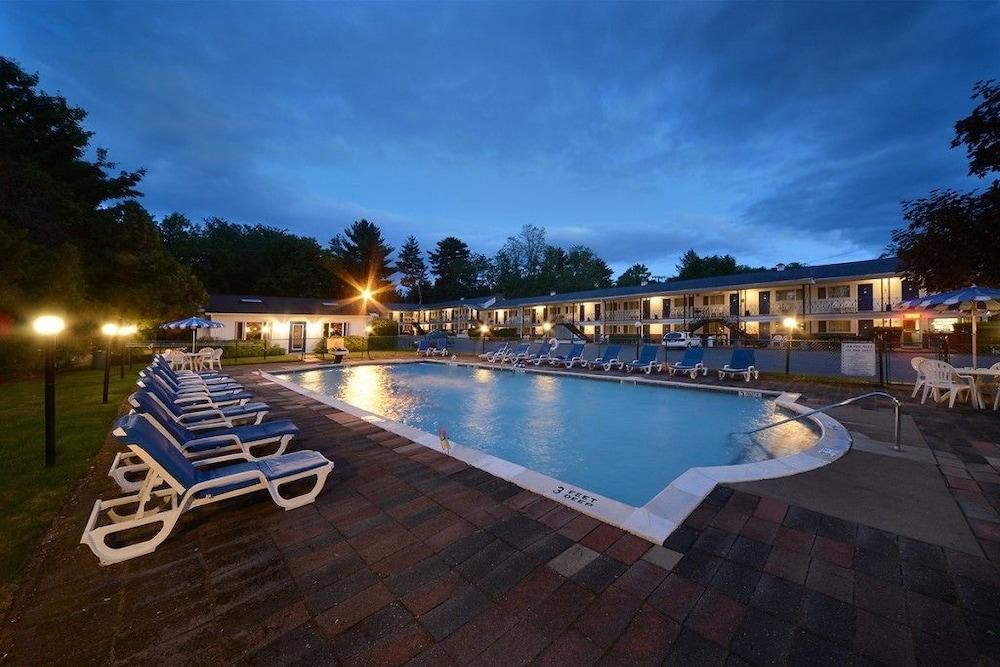 Turf & Spa Motel