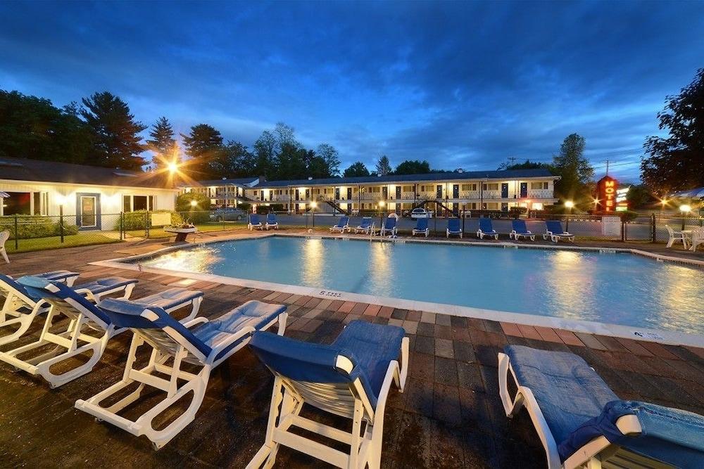 Turf & Spa Motel