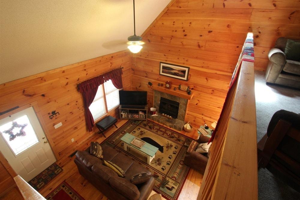 Laughing Bear Cabin