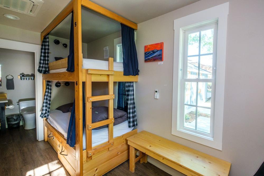 Eastside Guesthouse And Bivy