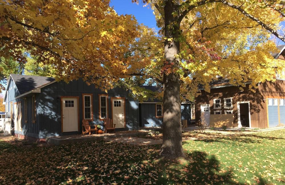 Eastside Guesthouse And Bivy