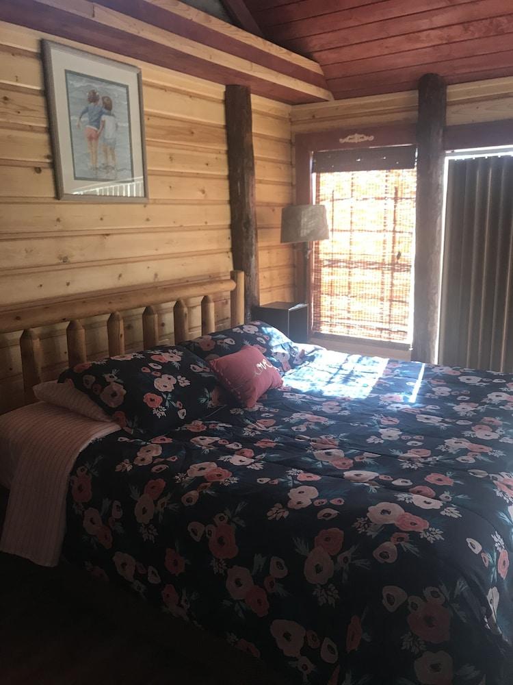 Alexander Lake Lodge
