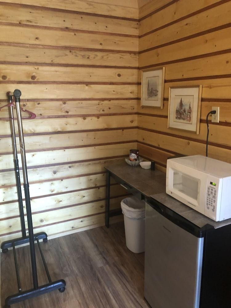 Alexander Lake Lodge