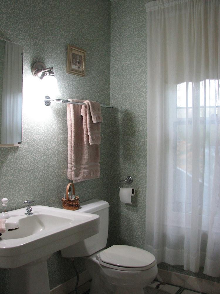 VanCleef Homestead Bed and Breakfast