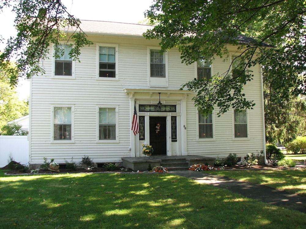 VanCleef Homestead Bed and Breakfast