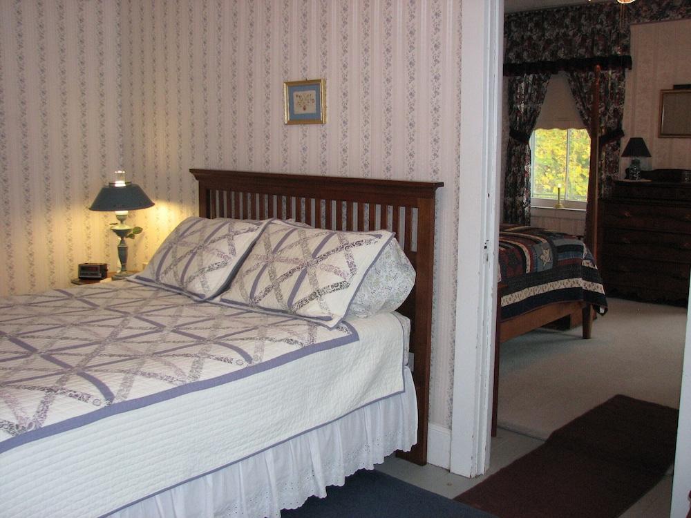 VanCleef Homestead Bed and Breakfast