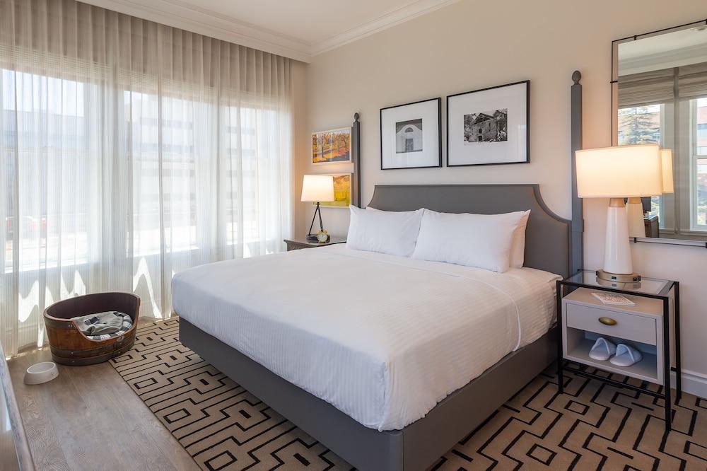 Hotel E