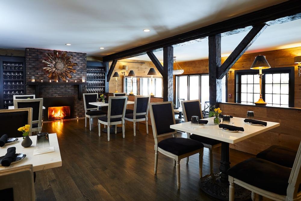Shelter Harbor Inn