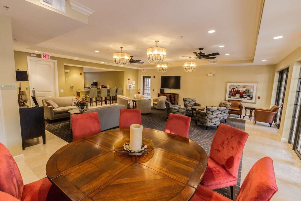 The Residences At Coconut Pointe