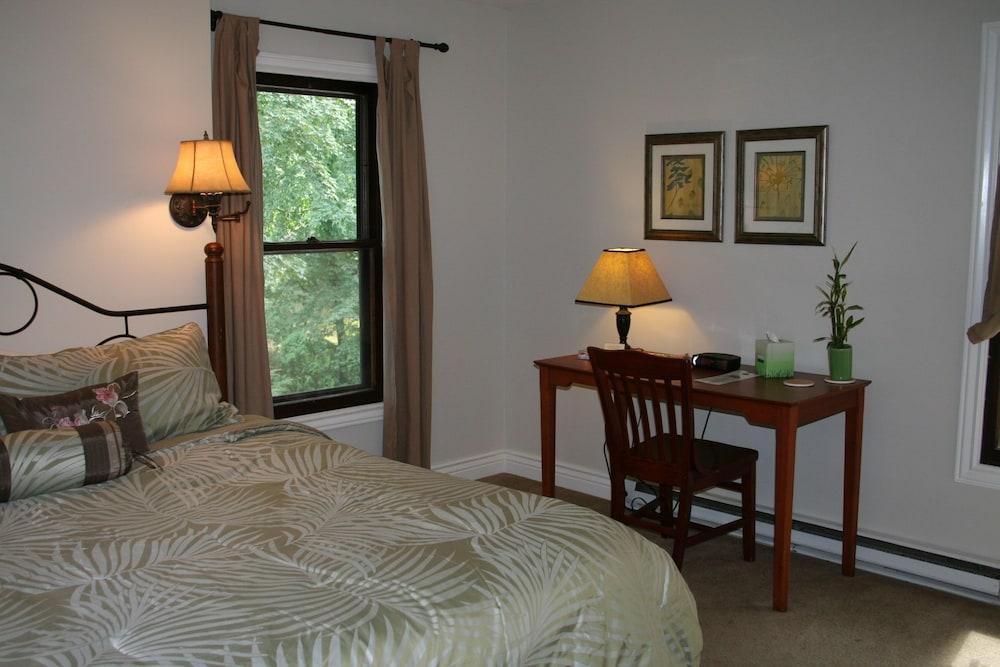 Duneland Beach Inn
