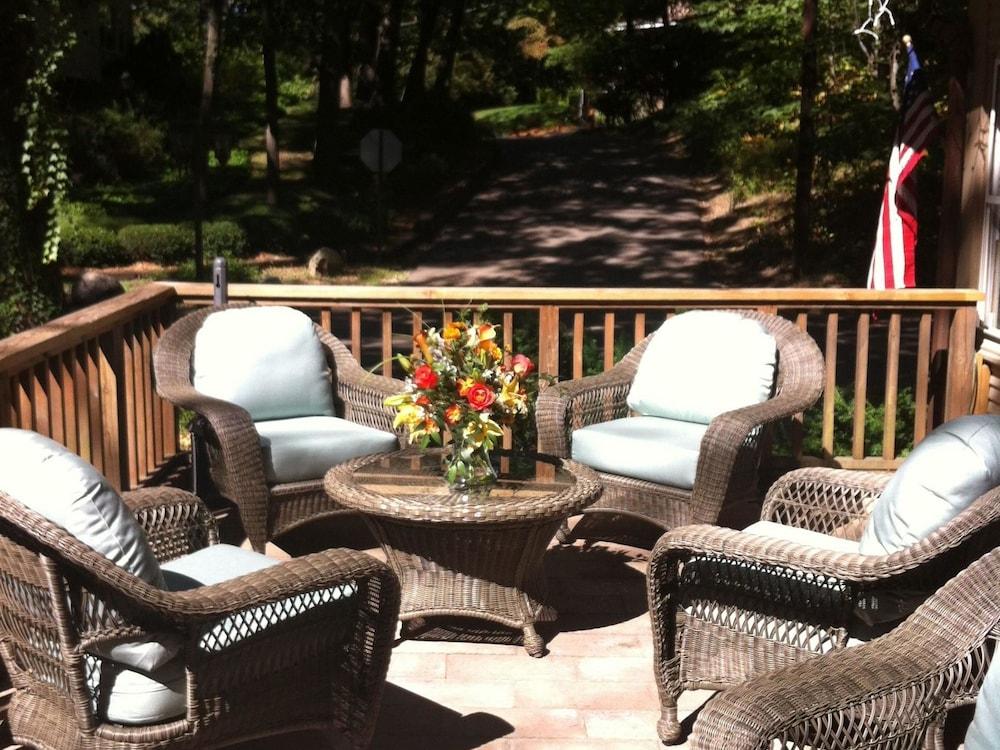Duneland Beach Inn