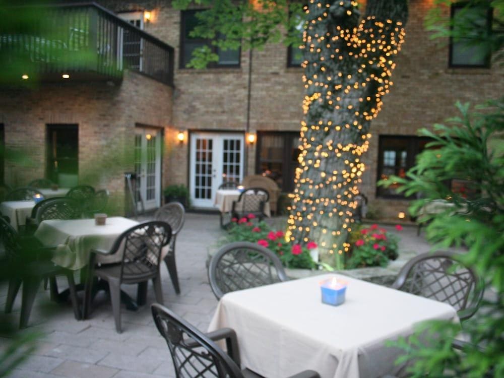 Duneland Beach Inn